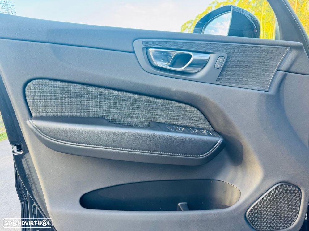 Volvo XC 60 2.0 B4 Inscription Geartronic - 18