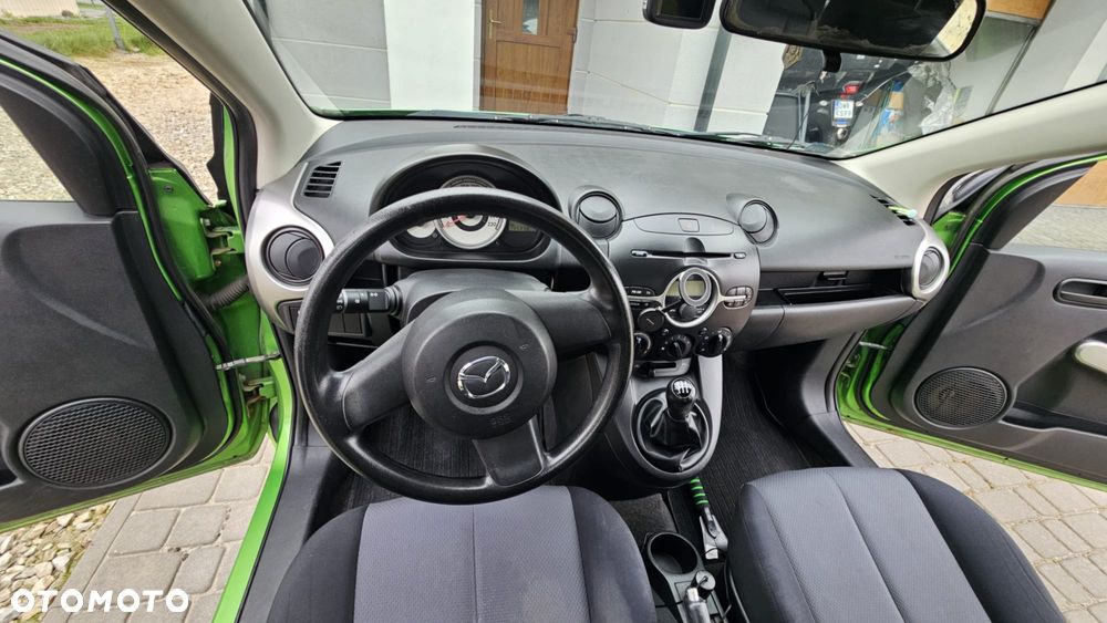 Mazda 2 - 9