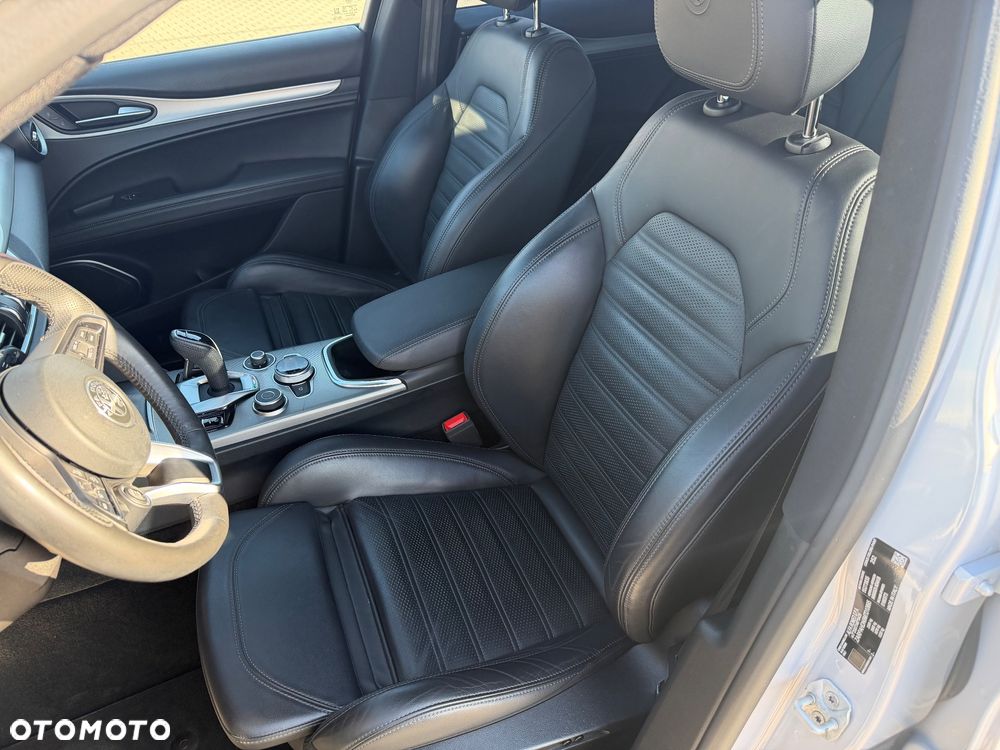 Alfa Romeo Stelvio 2.0 Turbo Veloce Q4 - 9