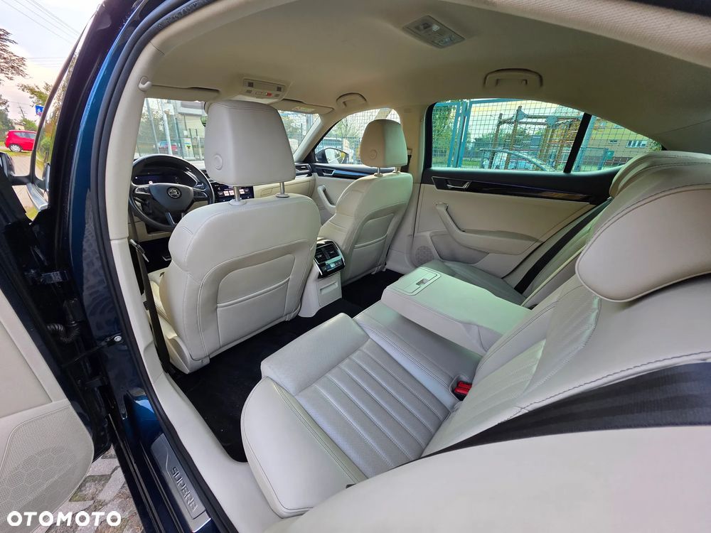 Skoda Superb 2.0 TSI 4x4 L&K DSG - 23