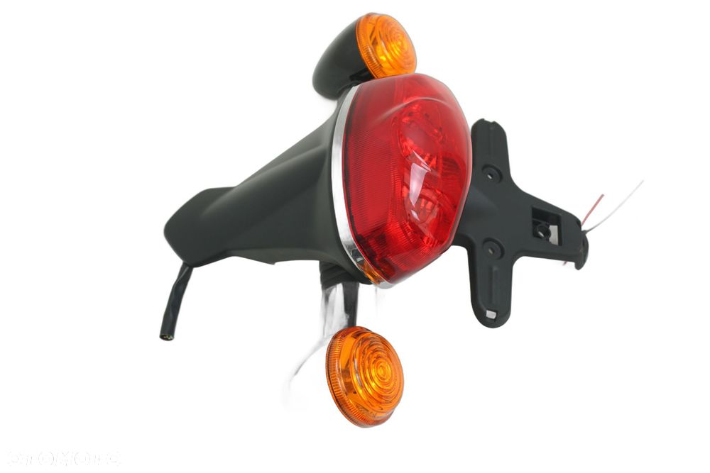LAMPA TYLNA KIERUNKOWSKAZY Triumph T120 - 2