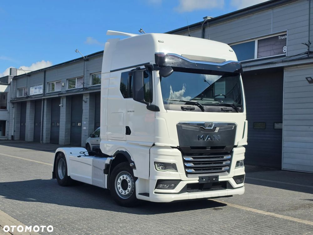 MAN TGX 18.510/ Pierwszy Właściciel /Import Niemcy / Zadbany /Euro 6/ Sobofer / Spojlery miedzy osiowe / 4 poduszki z tyłu / 2 komplety kluczy / - 40