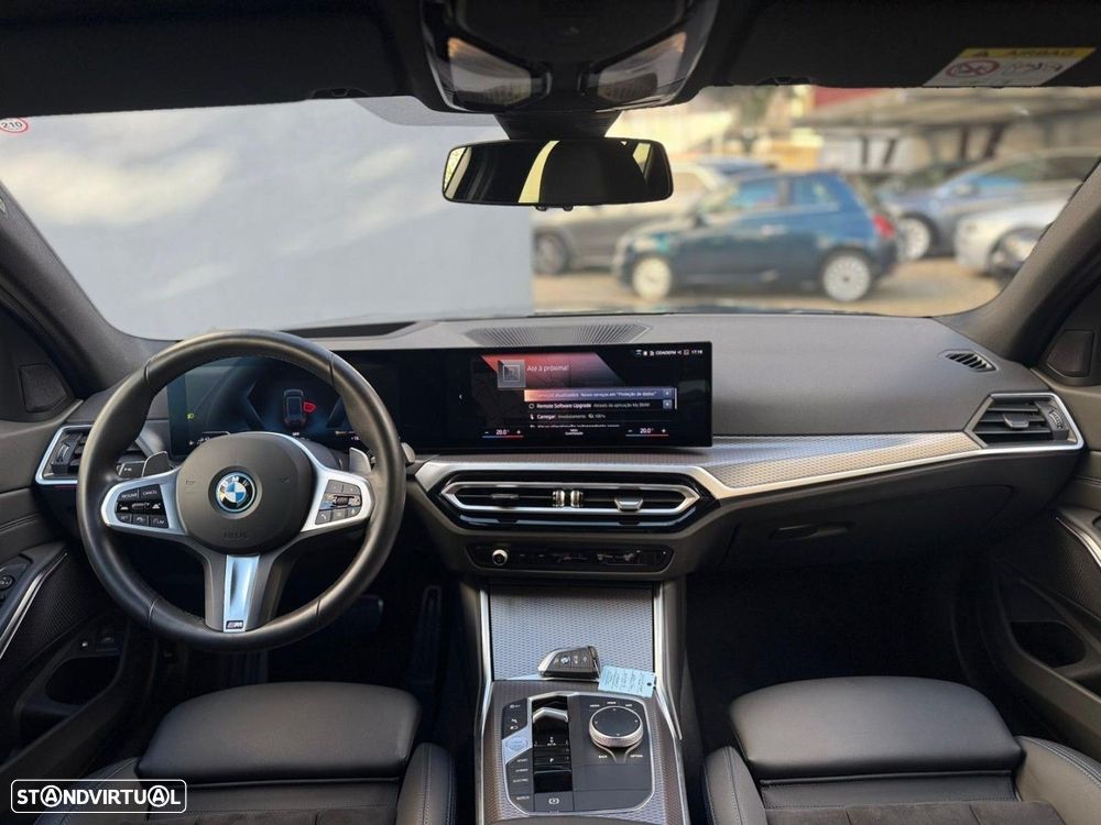 BMW 330 e Pack M Auto - 39