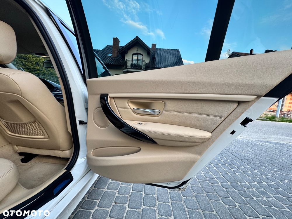BMW Seria 3 ActiveHybrid Luxury Line - 12