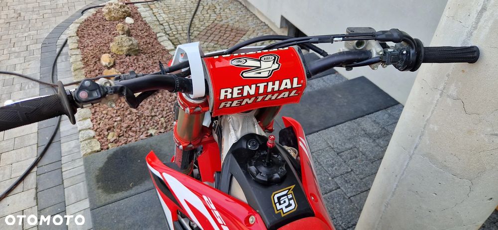 Honda CRF - 7