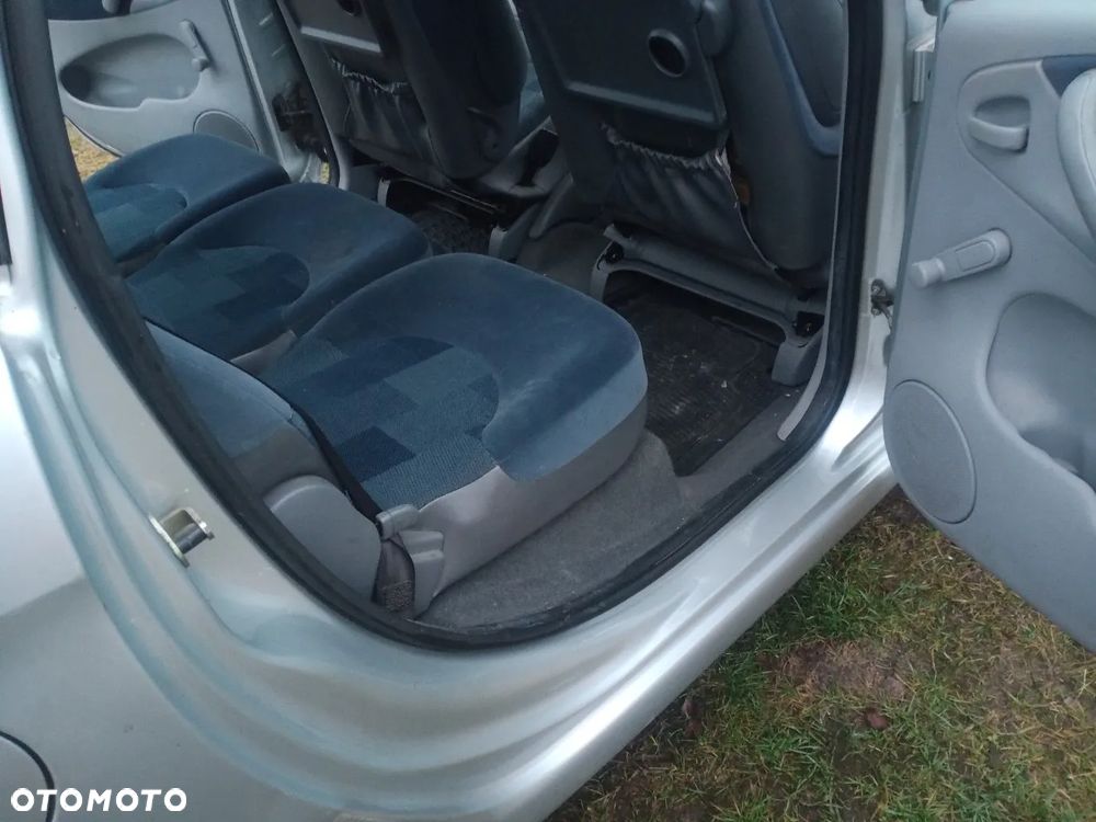 Citroën Xsara Picasso 1.6 HDi Exclusive - 8