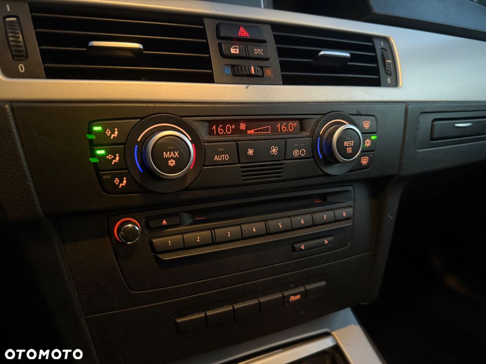 BMW Seria 3 316i - 29
