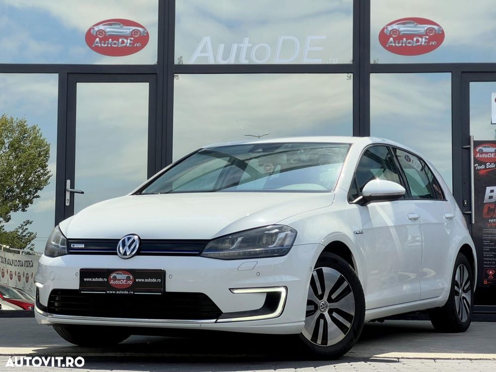 Volkswagen Golf - 1