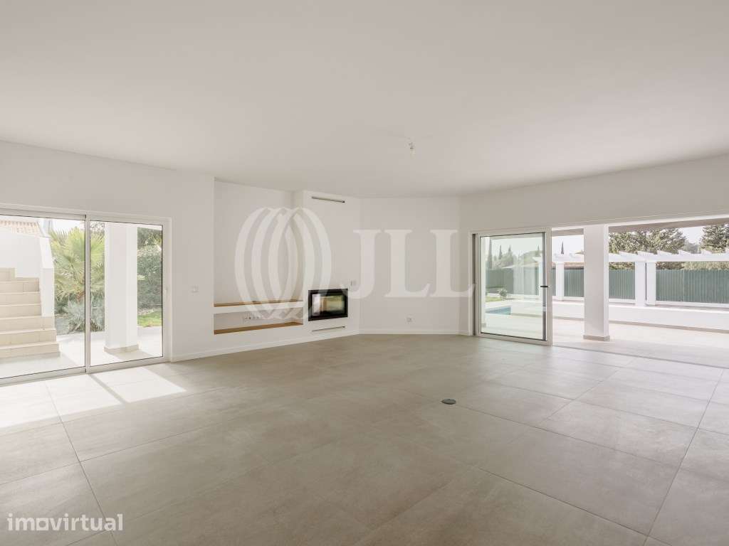 Moradia T4 com piscina e garagem, Vilamoura, Algarve - Grande imagem: 2/29
