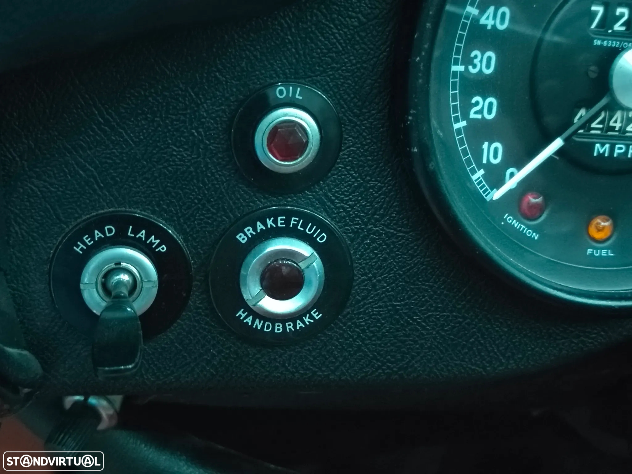 Jaguar E-Type - 30