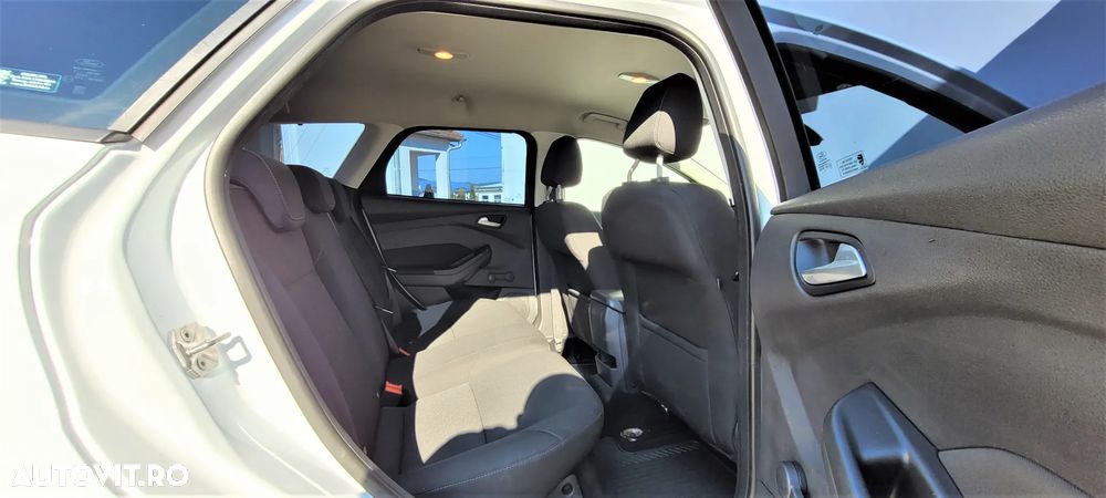Ford Focus 1.0 EcoBoost Start Stop Trend - 13