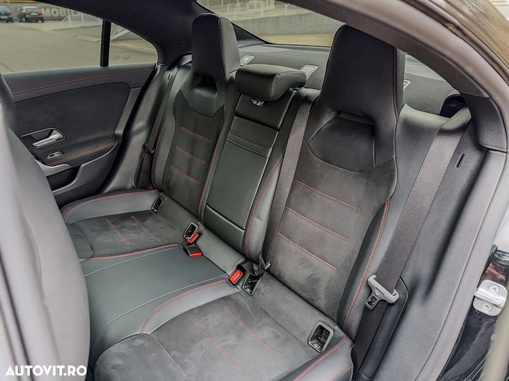 Mercedes-Benz CLA 250 4MATIC 8G-DCT AMG Line Advanced Plus - 36