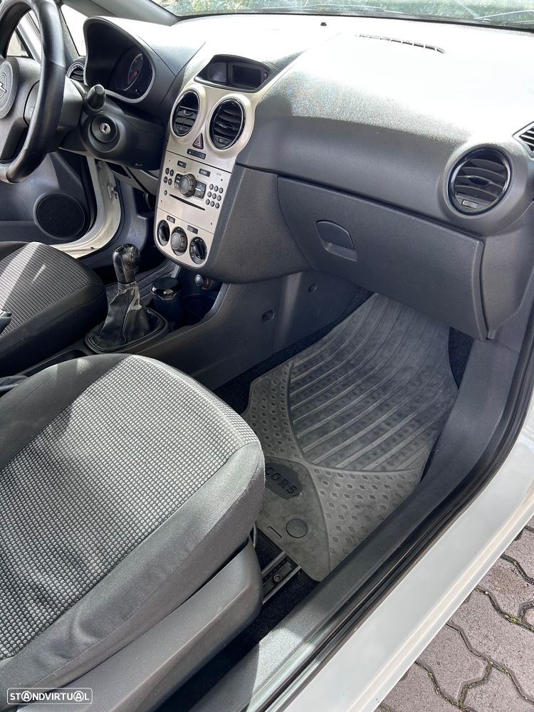 Opel Corsa 1.3 CDTI Enjoy EcoFLEX - 9