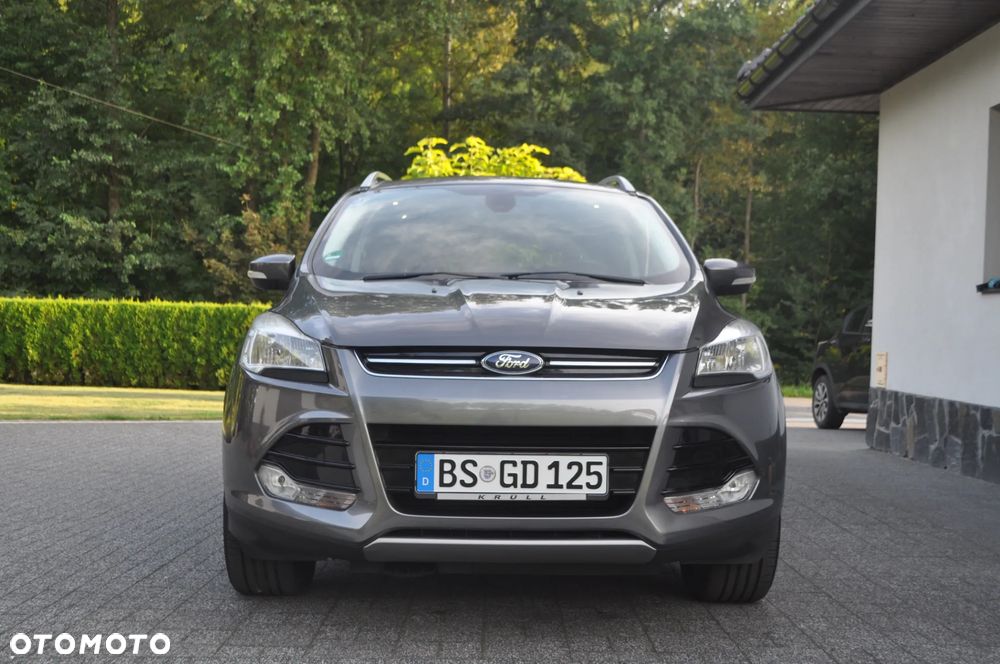 Ford Kuga 2.0 TDCi 2x4 Titanium - 12