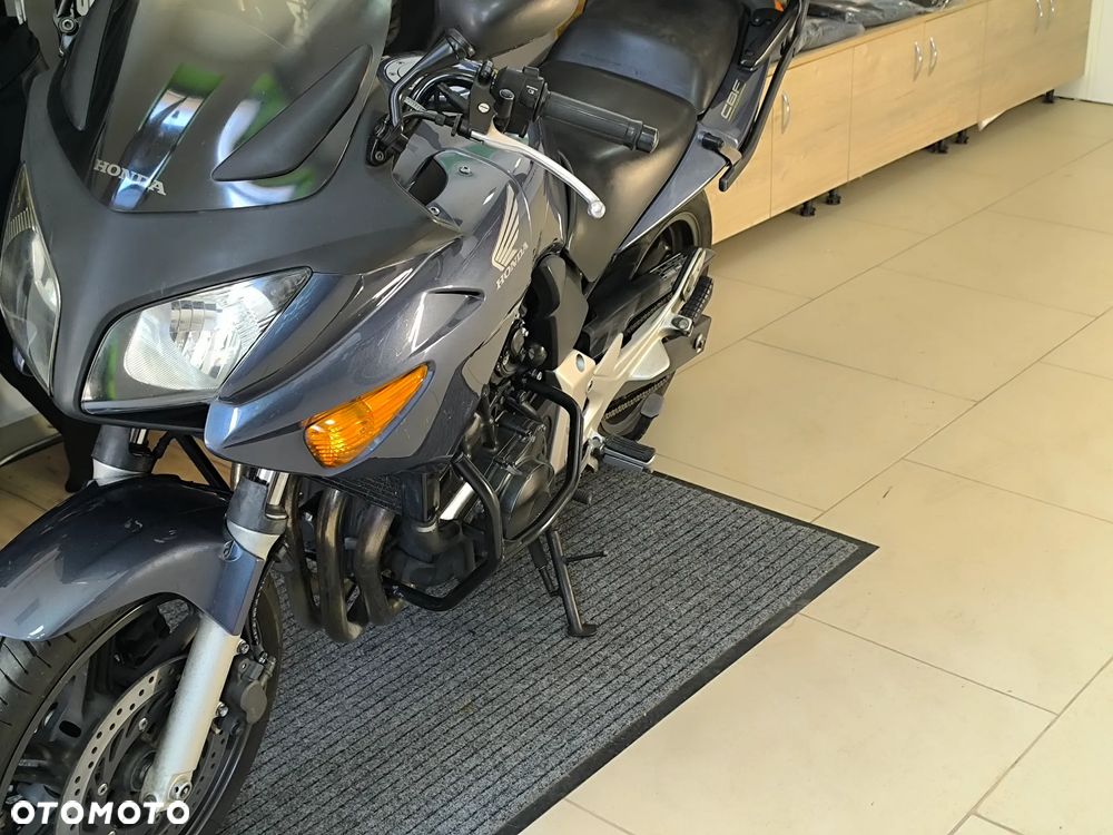 Honda CBF - 17