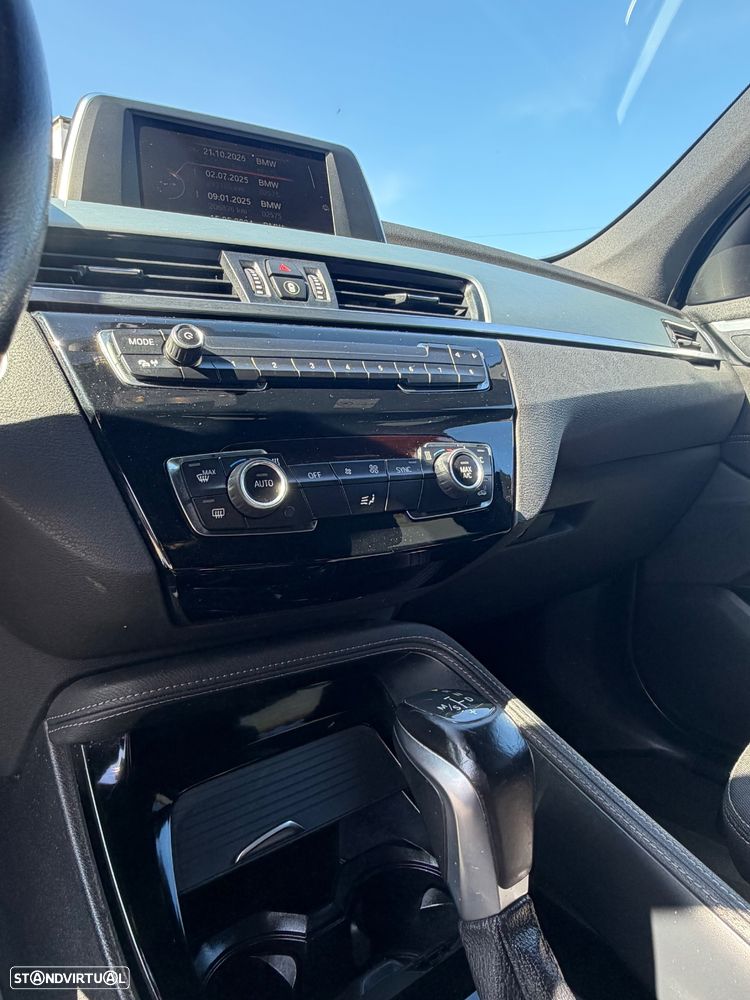 BMW X1 18 d sDrive Auto Line Sport - 25