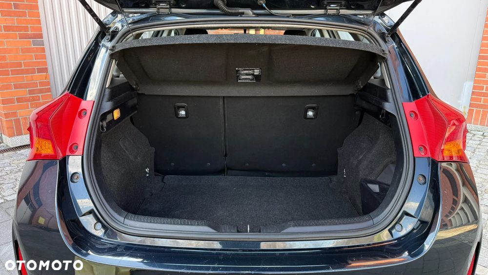 Toyota Auris - 17