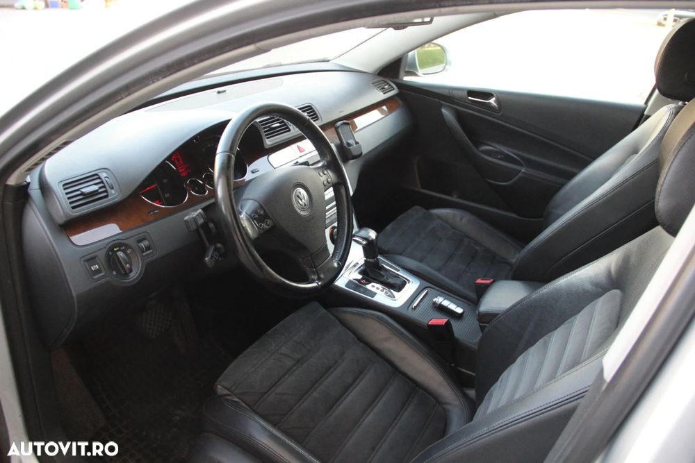 Volkswagen Passat Variant 2.0 TDI DPF DSG Highline - 12