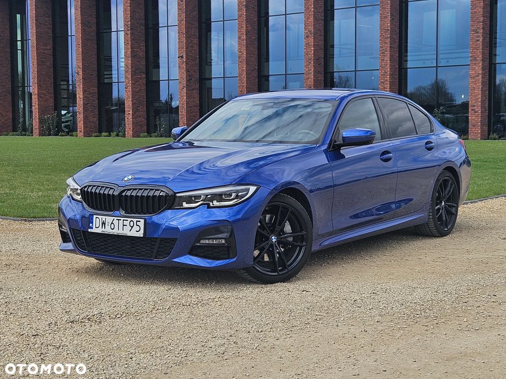BMW Seria 3 330i xDrive M Sport sport