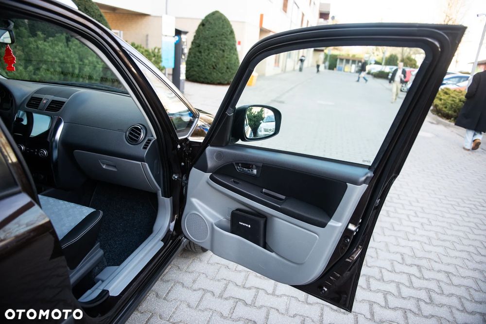 Suzuki SX4 1.6 VVT 4x4 Style - 22