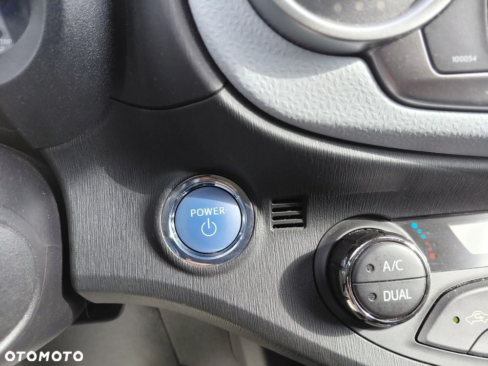Toyota Yaris Hybrid 100 Premium - 15