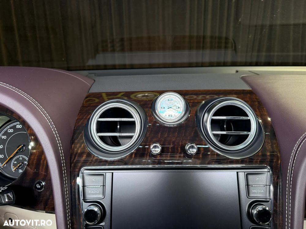 Bentley Bentayga - 32