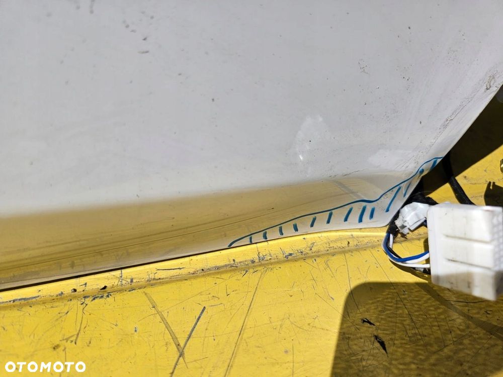 TOYOTA YARIS IV DRZWI PRAWY 040 ZAWIASY BOCZKI PRZÓD - 6