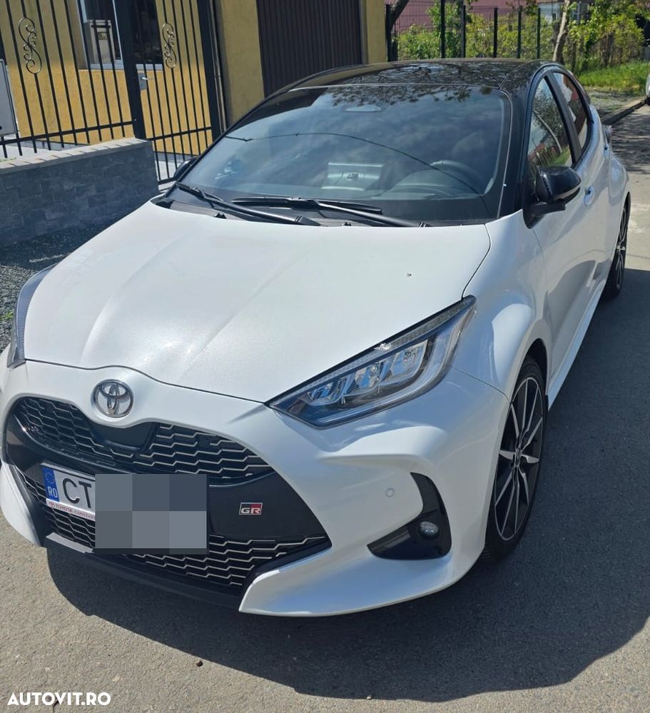 Toyota Yaris 1.5 VVT-i HSD Dynamic Bi-tone - 2