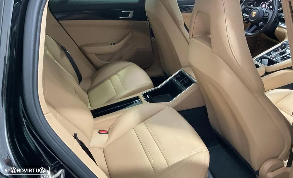 Porsche Panamera 4 E-Hybrid - 14