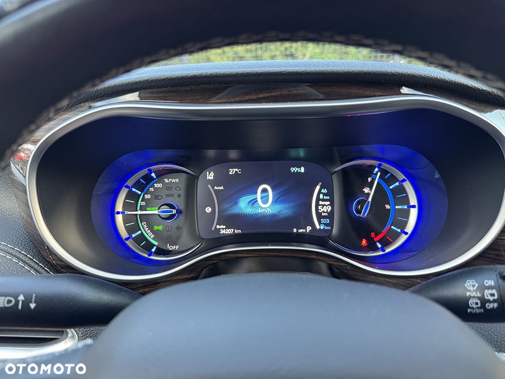 Chrysler Pacifica - 19