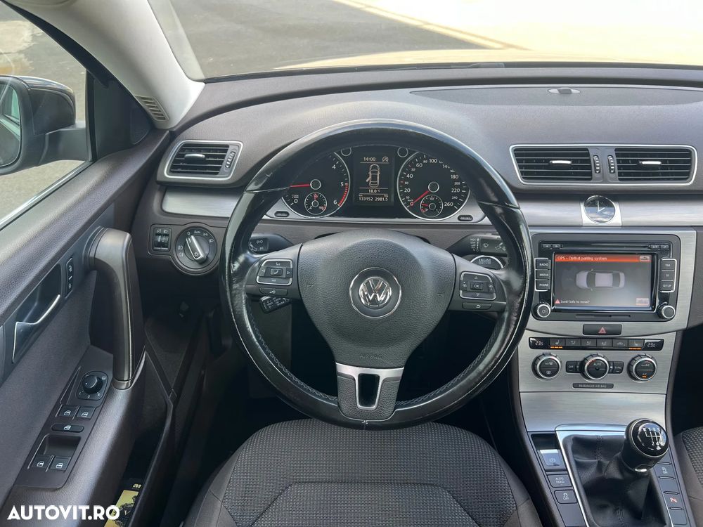 Volkswagen Passat 2.0 TDI BlueMotion Technology Comfortline - 24