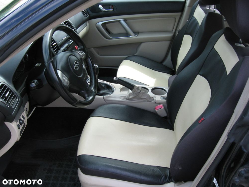 Subaru Legacy 2.0RC - 12