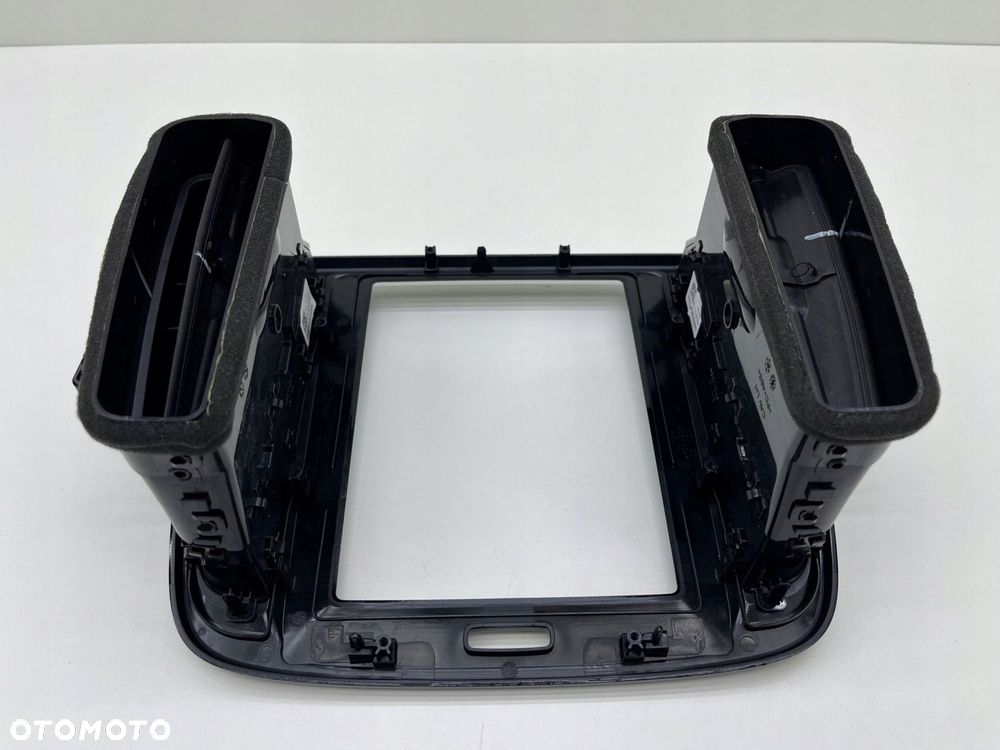 VOLVO XC40 RAMKA WYŚWIETLACZA KRATKI NAWIEWU KONSOLI PRZÓD 31442628 - 13