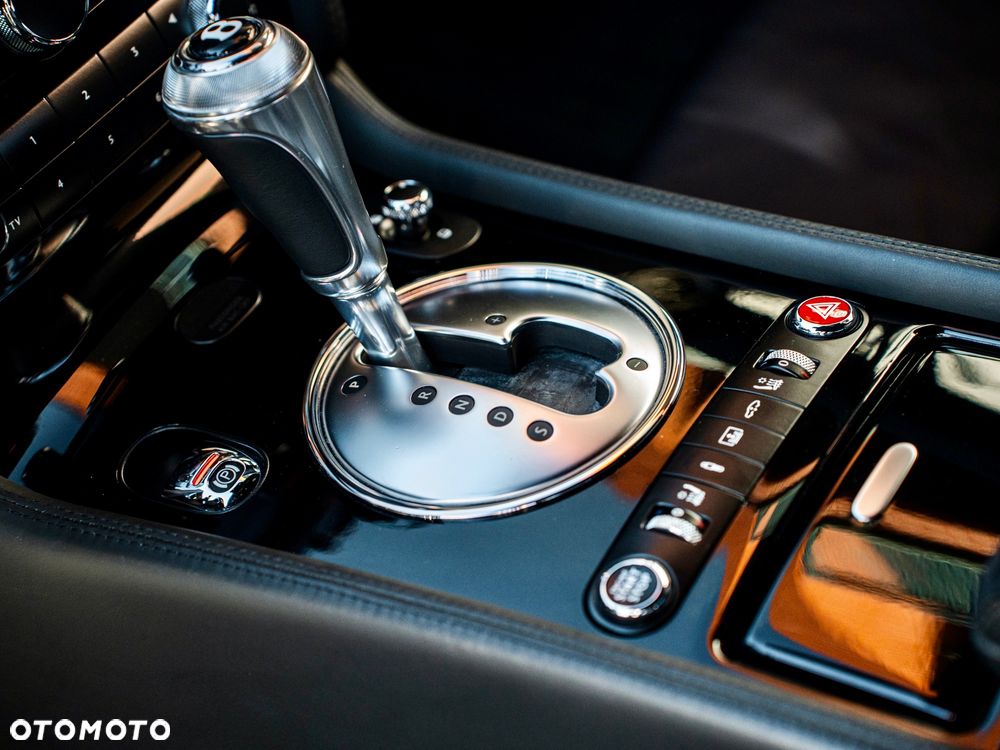 Bentley Flying Spur - 27