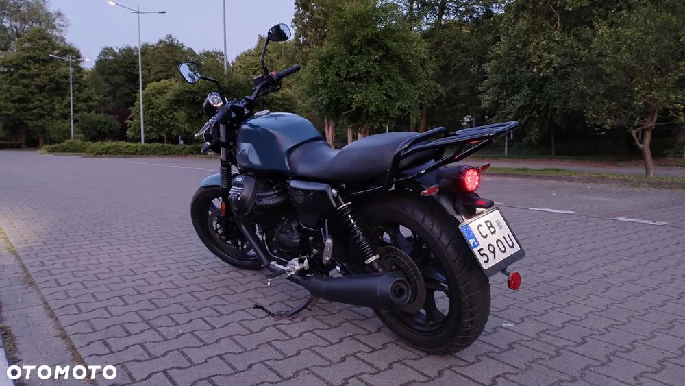 Moto Guzzi V7 - 16