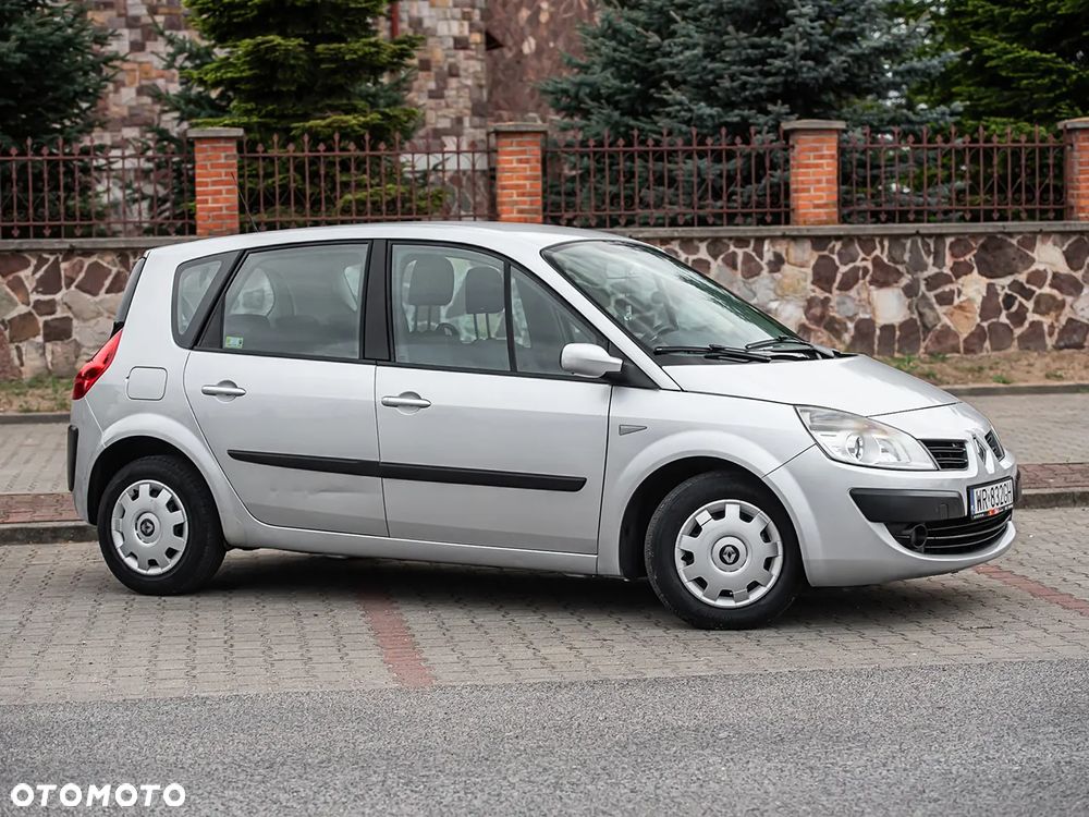 Renault Scenic 1.6 16V Confort Expression - 13