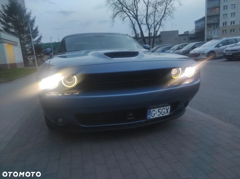 Dodge Challenger 5.7 R/T - 18