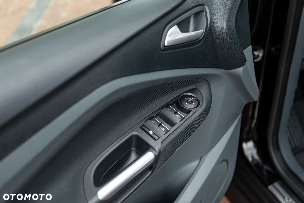Ford Grand C-MAX - 39