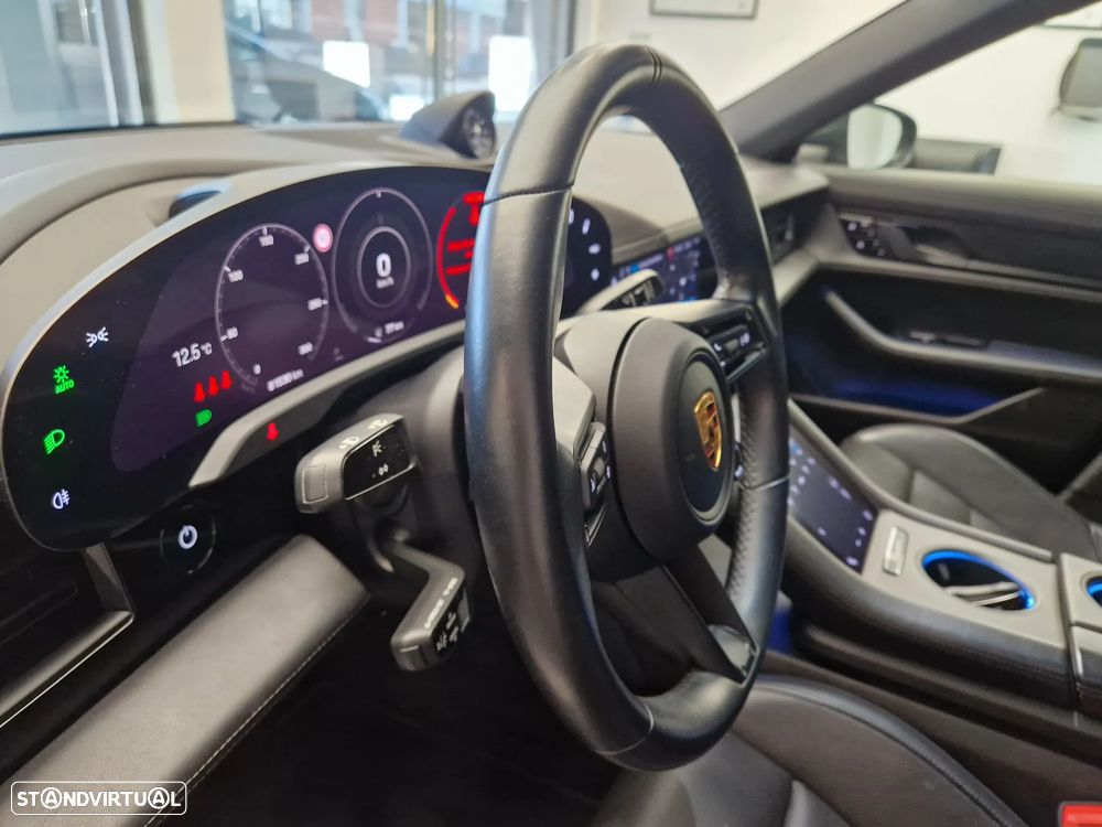 Porsche Taycan 4S - 22