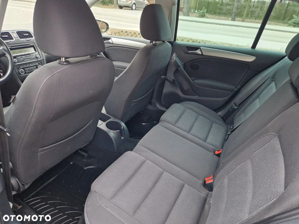Volkswagen Golf - 23