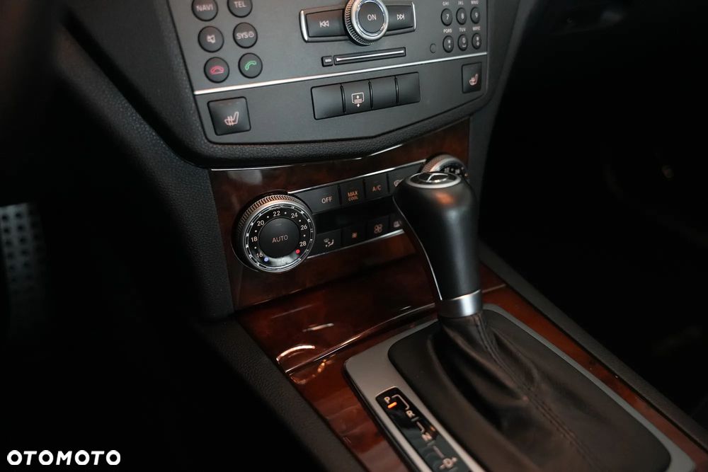 Mercedes-Benz Klasa C 63 AMG - 26