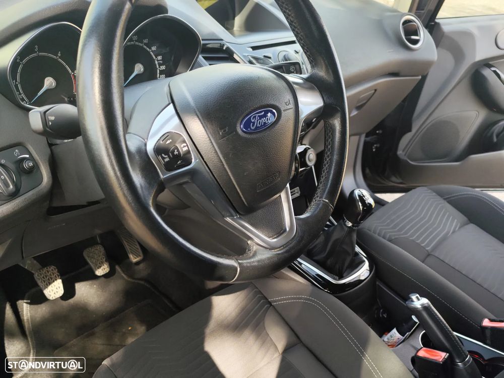 Ford Fiesta 1.5 TDCi Titanium - 13
