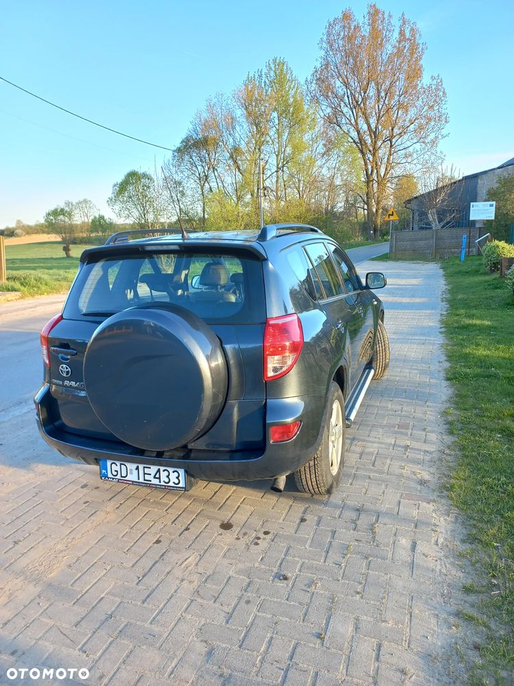 Toyota RAV4 2.2 D-4D Premium - 6