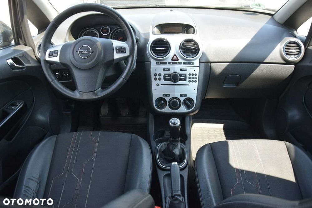 Opel Corsa 1.4 16V 150 Jahre - 21