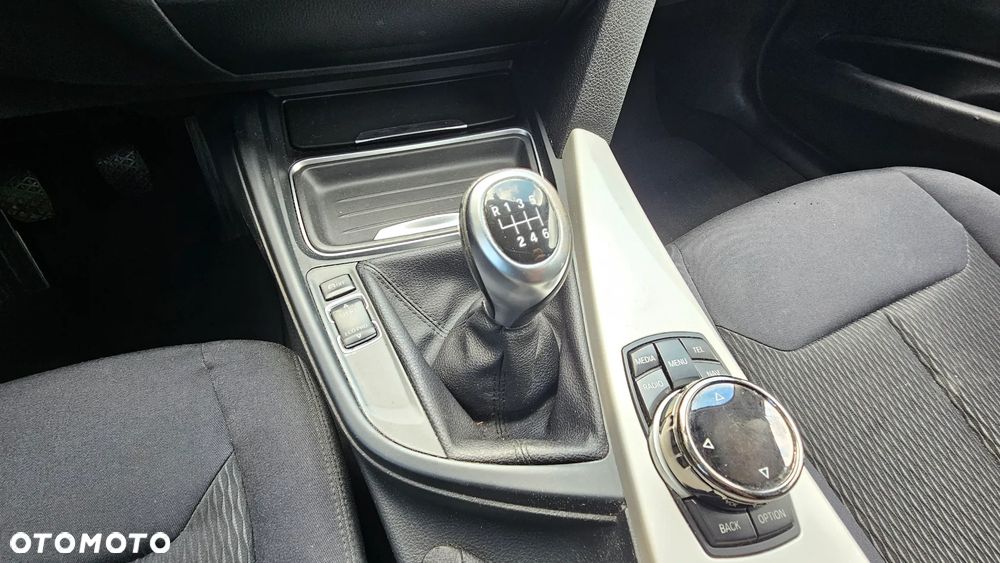 BMW Seria 3 316d - 10