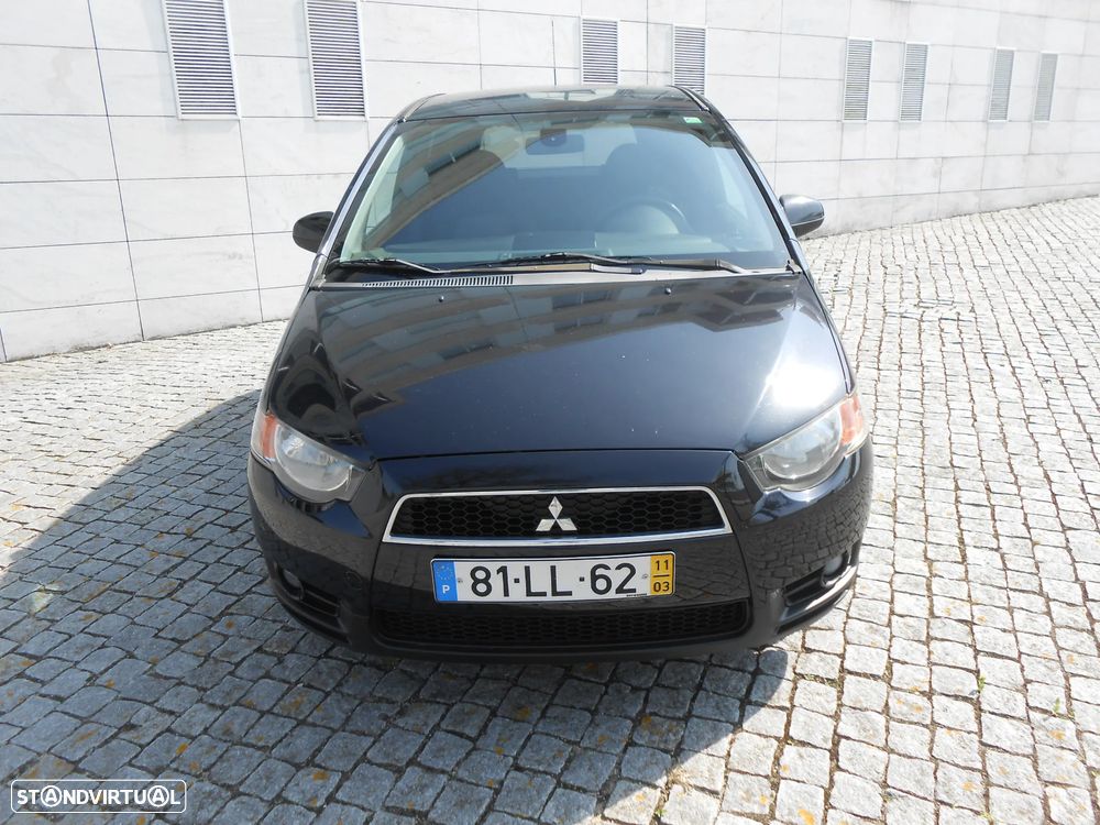 Mitsubishi Colt - 3