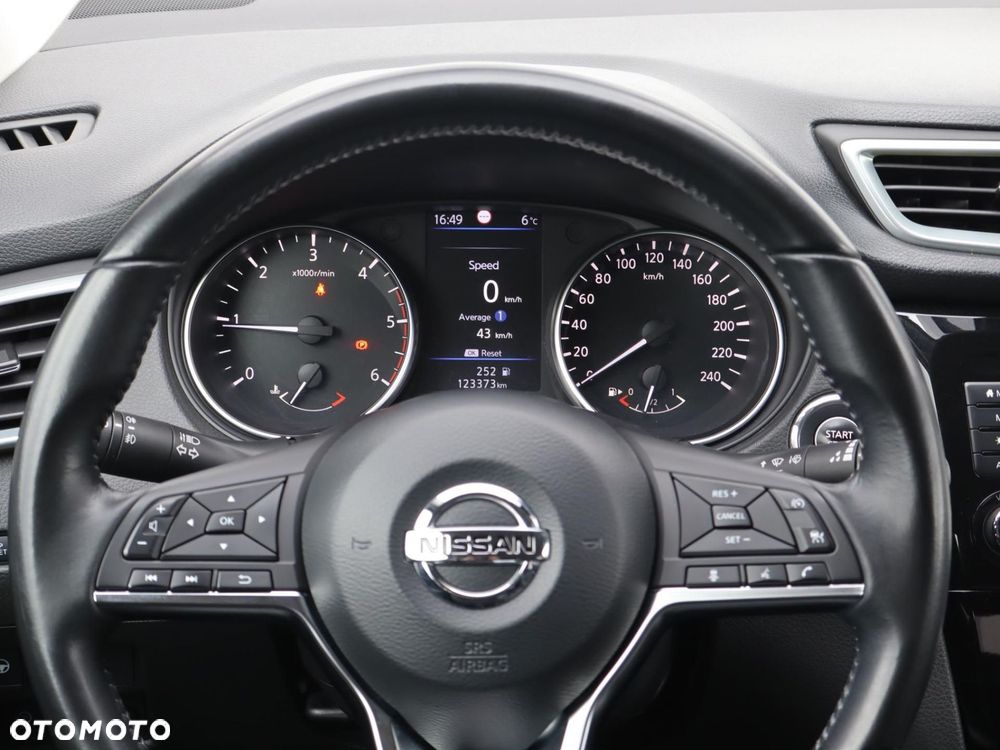 Nissan Qashqai - 10