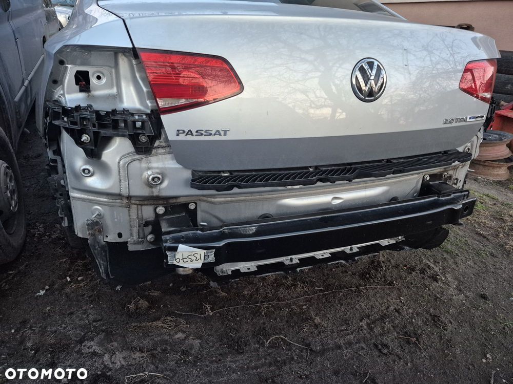 Belka zderzaka tył passat b8 ślizg ślizgi zderzaka oslona podwozia - 1