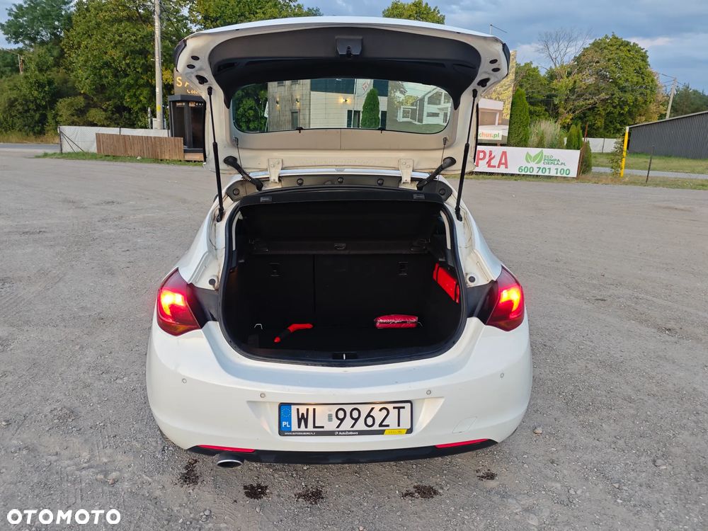 Opel Astra IV 2.0 CDTI Sport - 9