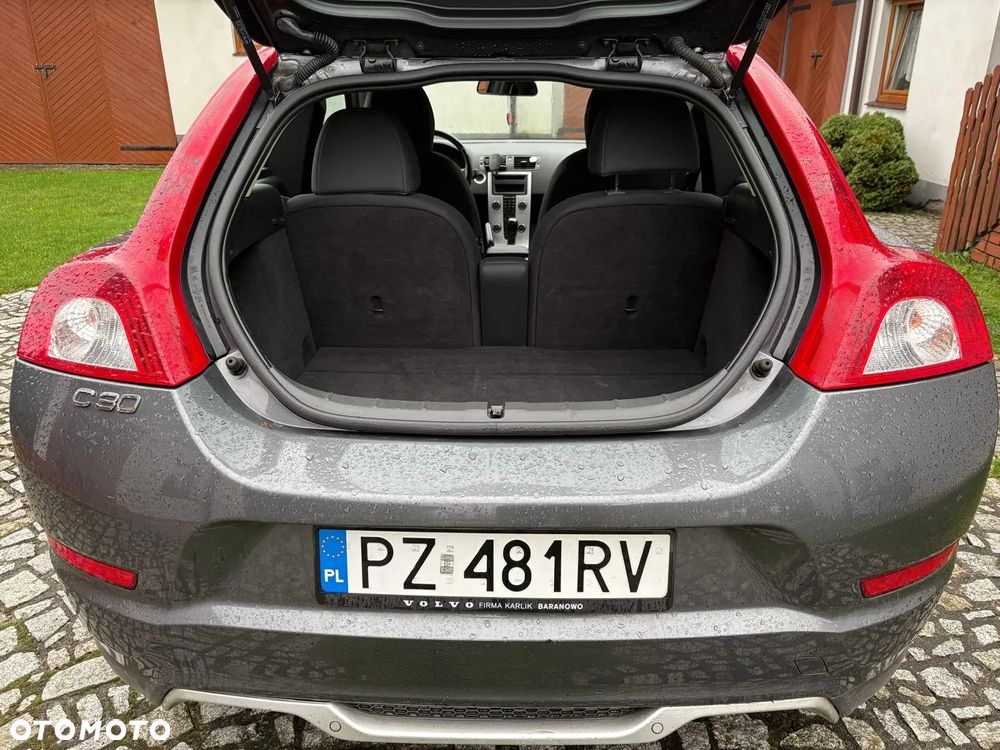 Volvo C30 D2 - 11